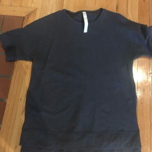 Short sleeve long sweatshirt